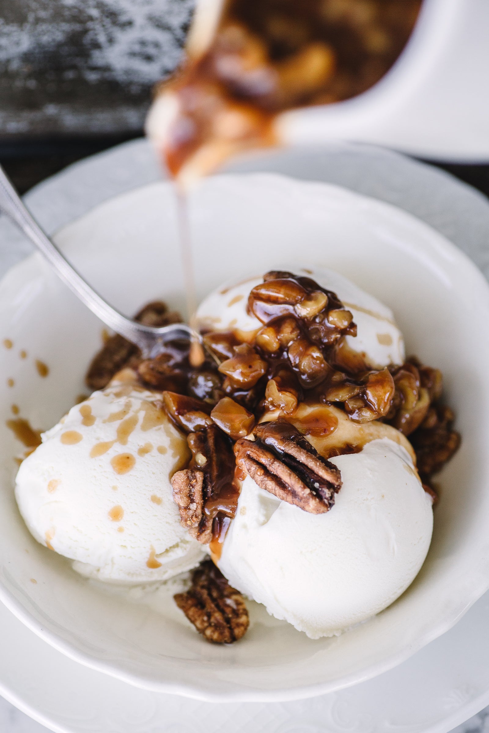 Original Spice Pecans 24 oz Rectangle tin with Ribbon - Killer Pecans